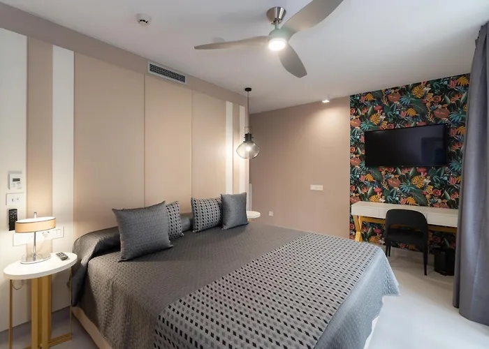 Perla Del Sur 酒店 2*