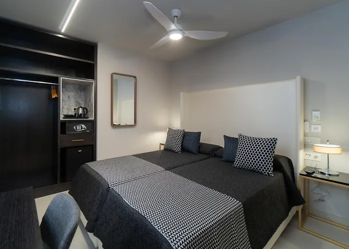 Perla Del Sur 酒店 2*