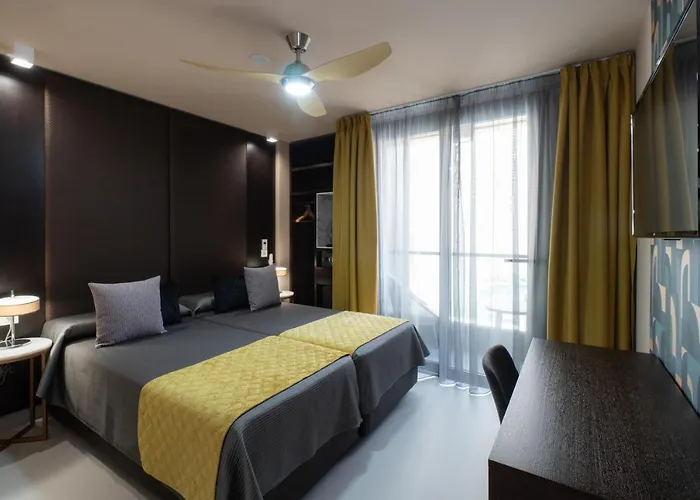 Perla Del Sur 酒店 2*