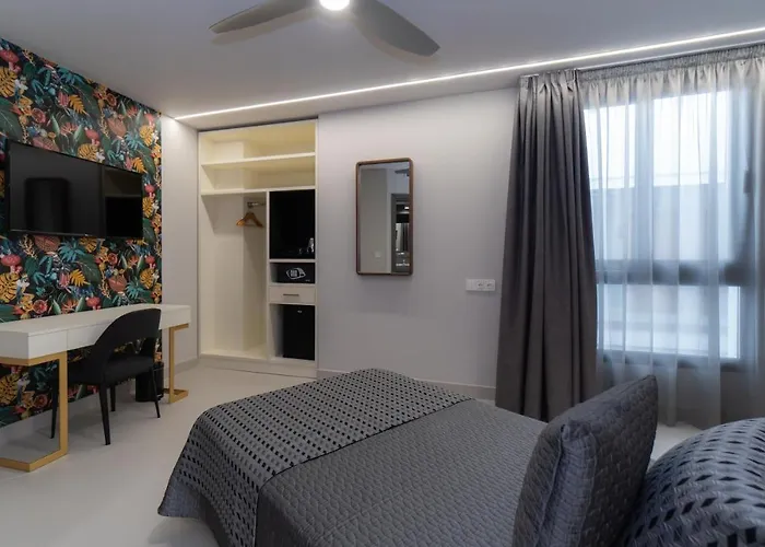 Hotel Perla Del Sur 2*