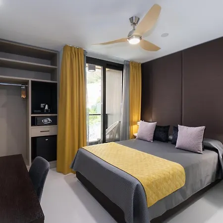 Perla Del Sur Hotell